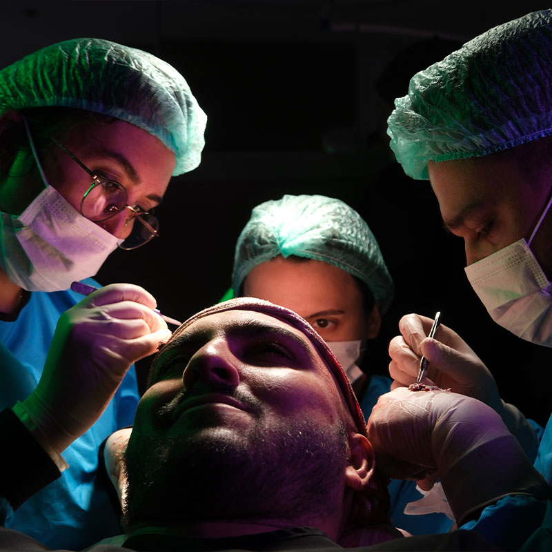 What are The Differences Between Sapphire FUE and FUE Hair Transplantation ?